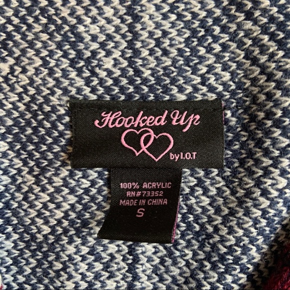 Navy and Burgundy Boho Fringe Sweater - Picture 4 of 5